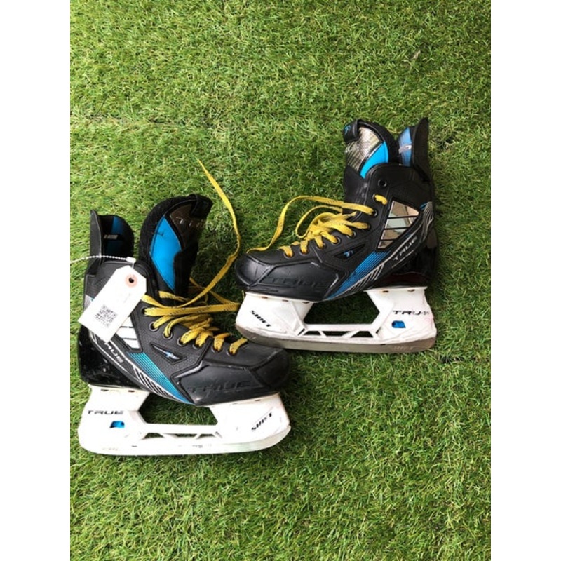 True TF7 Hockey Skates | Junior 3.5 | Regular