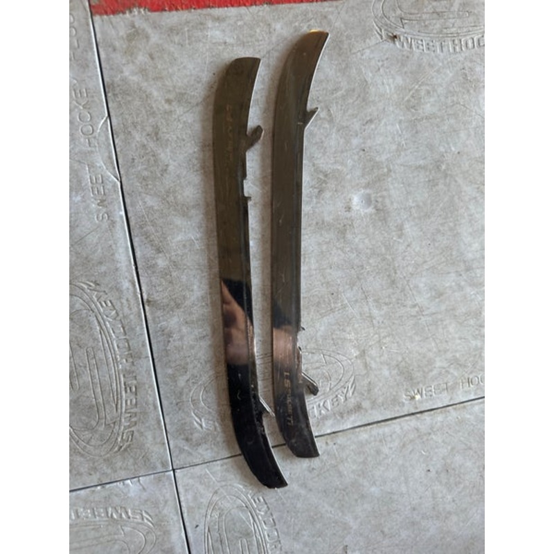 Carbon hockey blades