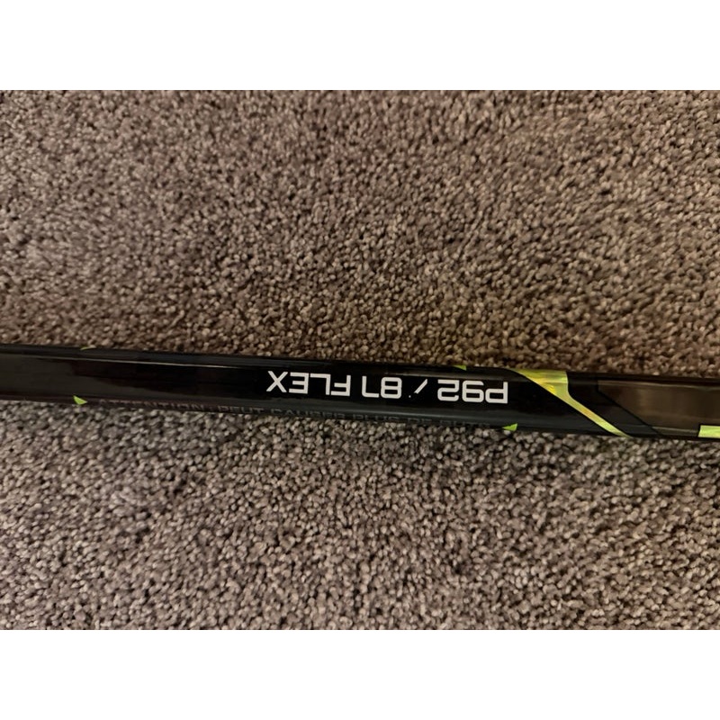 Senior Bauer AG5NT Right Handed Hockey Stick P92 87 Flex (Used)