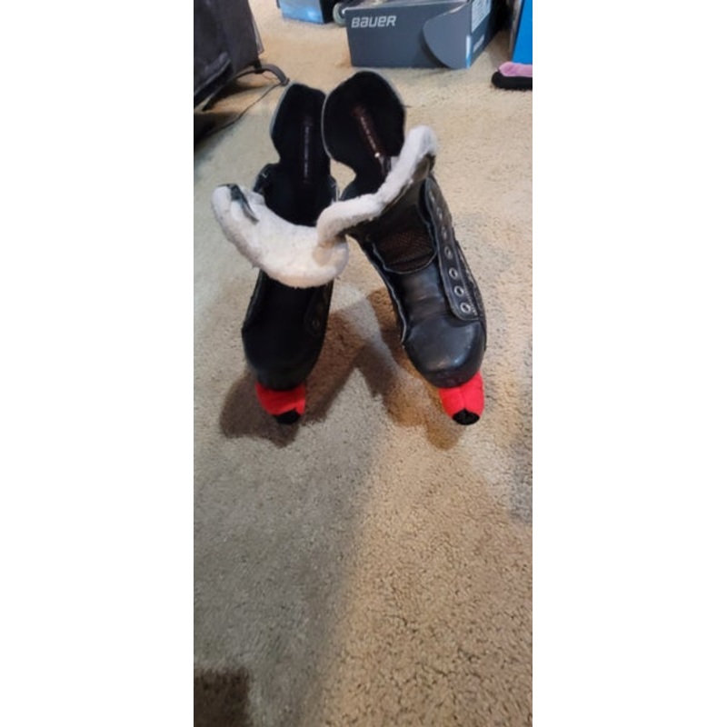 Bauer Flexlite 3.0 Hockey Skates Extra Wide Width Size 1 (Used)